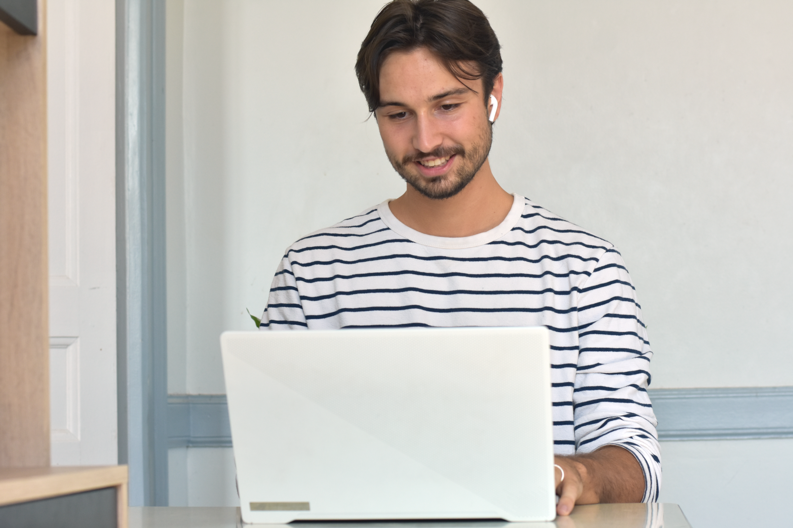 Yanis Lapeyre, consultant SEO et fondateur de Yalalead